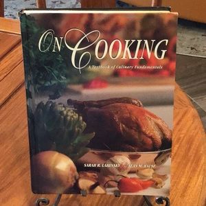 On Cooking a Textbook of Culinary Fundamentals. 1995 Prentice-Hall, Inc.